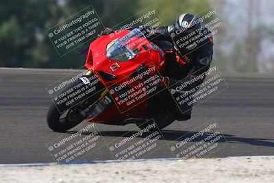 media/Sep-20-2025-TrackDaz (Sat) [[27f0cde673]]/A Group/11am (Turn 2)/